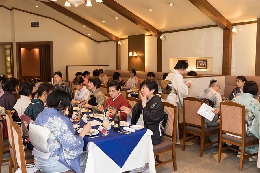 修了証書授与式&修了記念パーティ